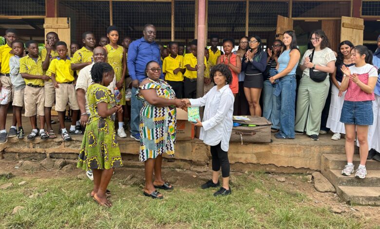 U.S. Students Turn Ghana Study Tour into Community Service Mission
